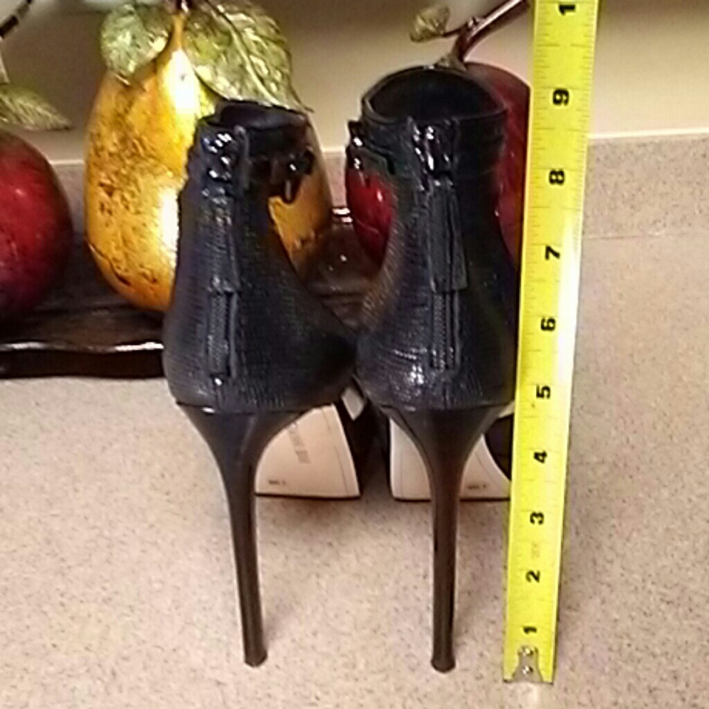 Gianni Bini Heels - Picture 4 of 7